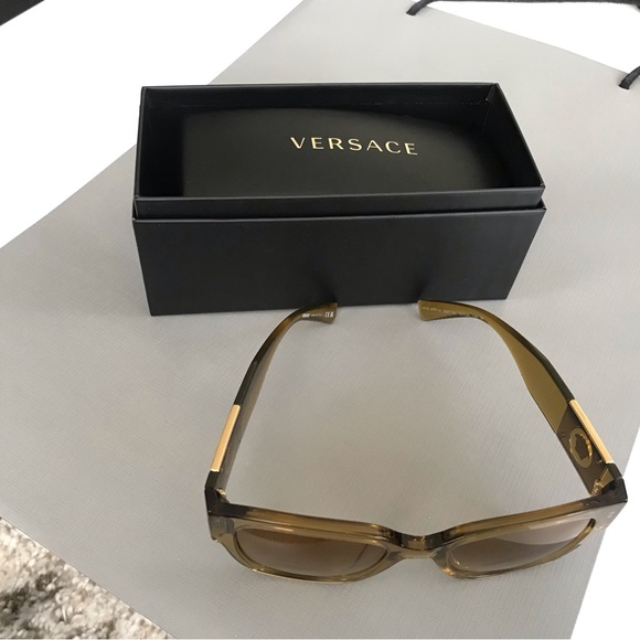 Versace Women\'s Sunglasses - Amber